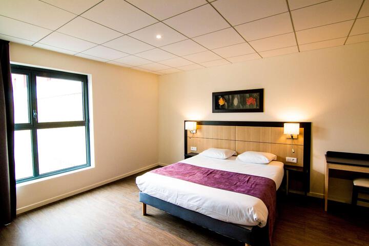 Room 30 of 35