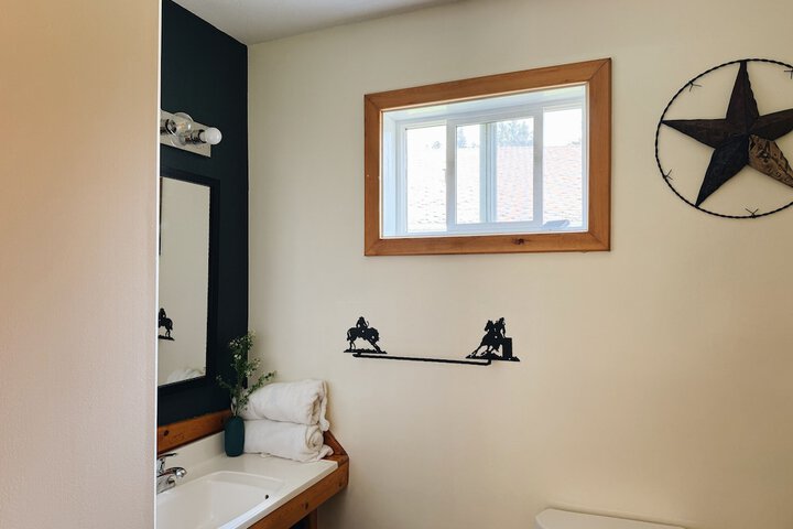Room 32 of 53