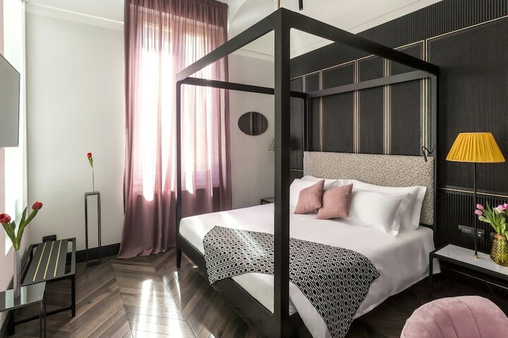 Room 6 of 50
