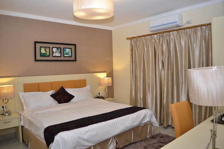 Room 10 of 44