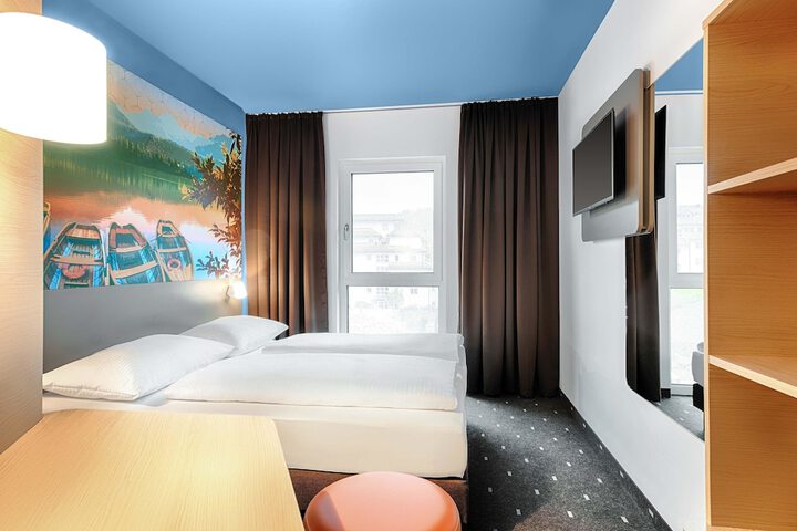 Room 7 of 31
