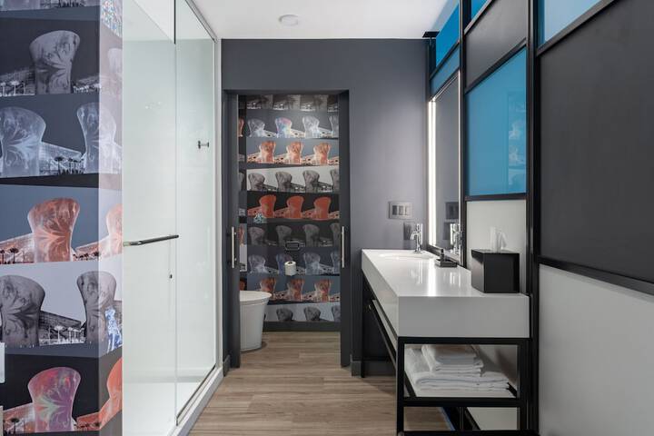Room 10 of 45