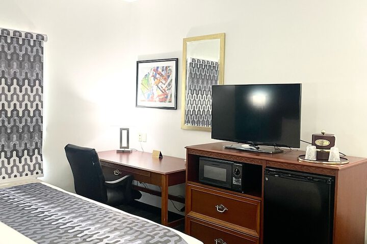 Standard | King Bed (9 of 12)