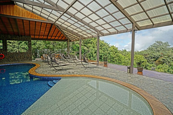 Pool 39 of 102