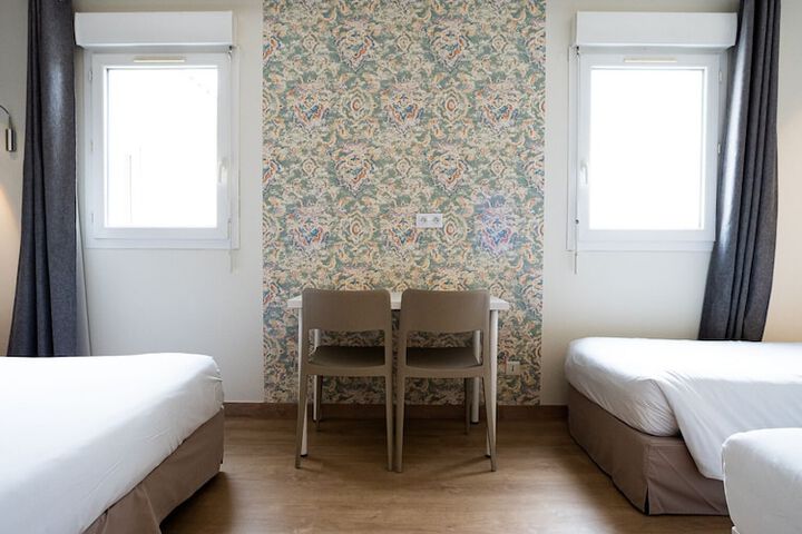Room 19 of 48