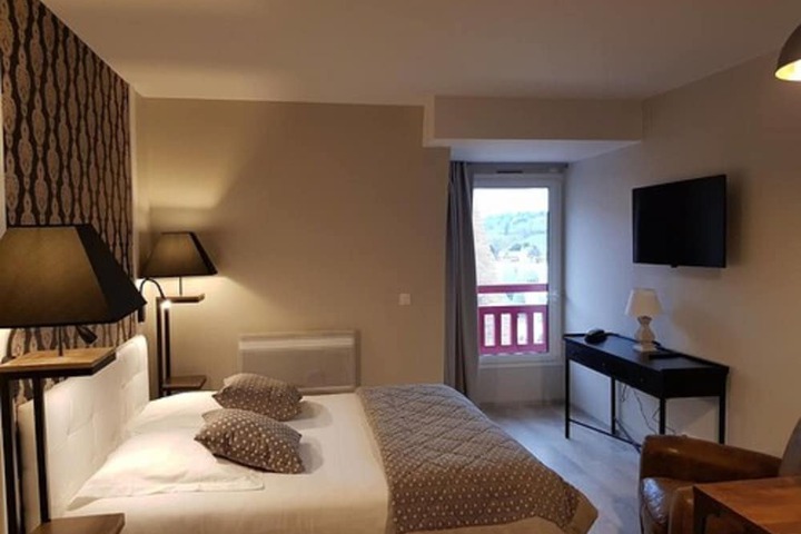 Room 3 of 34