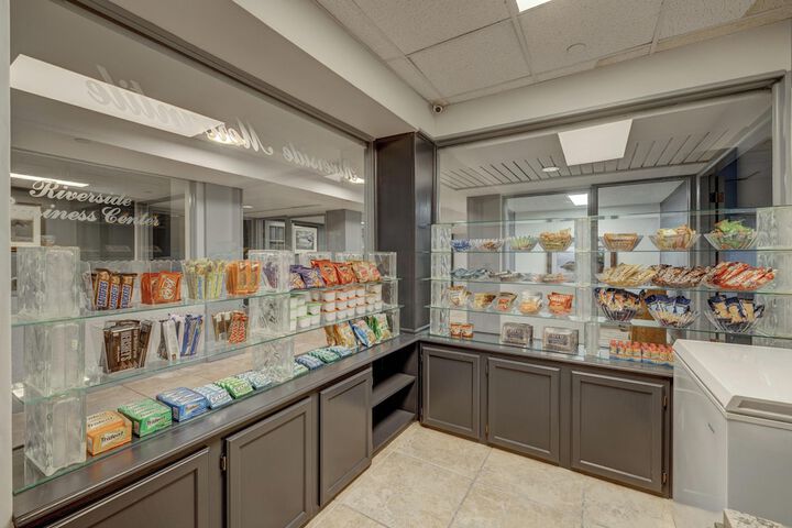 Gift Shop 71 of 139