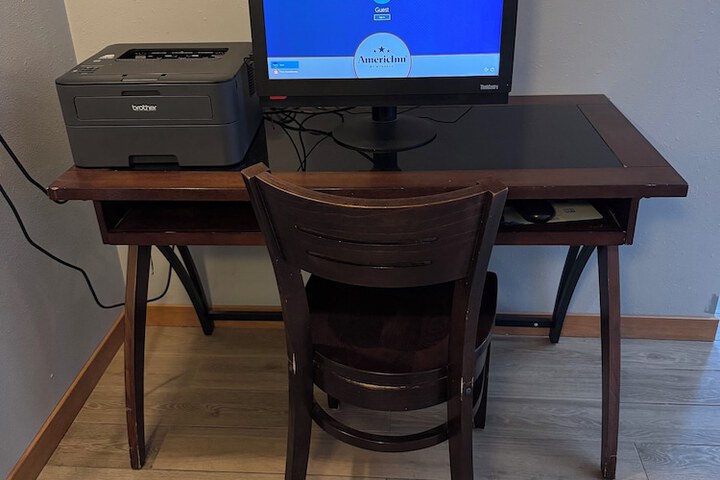 Business Center 20 of 21