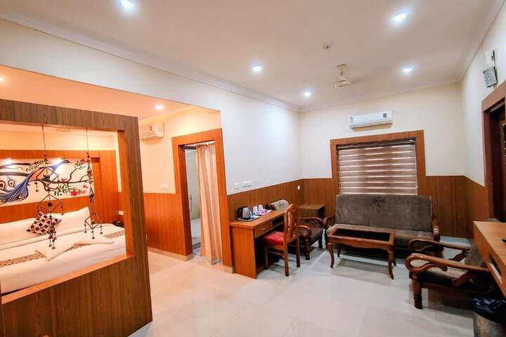 Room 6 of 20