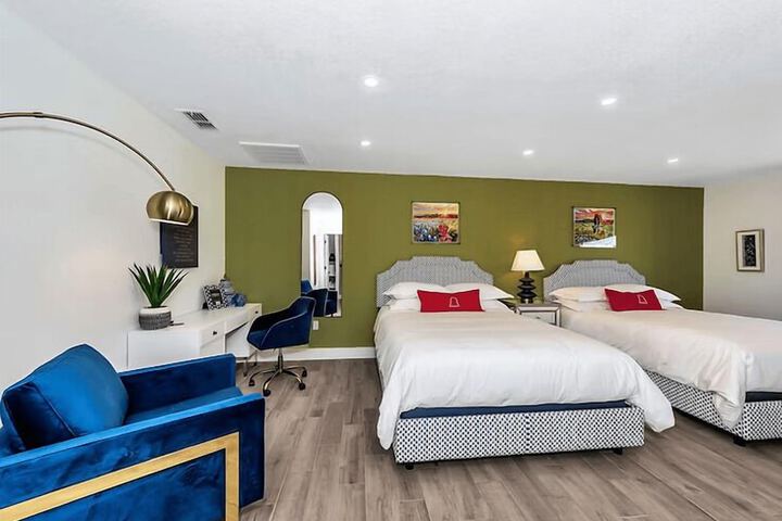 Room 16 of 41