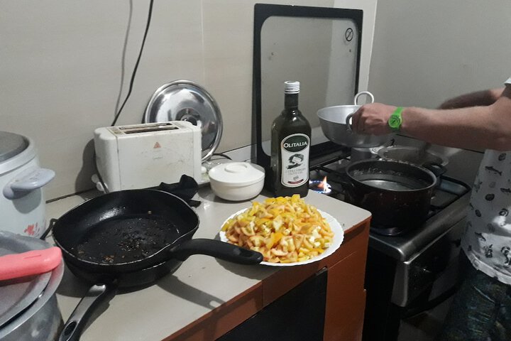 Dining 4 of 16