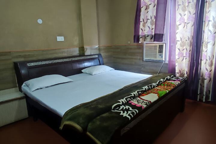 Room 25 of 69