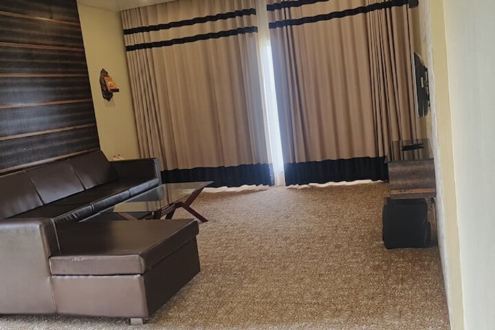 Room 28 of 45