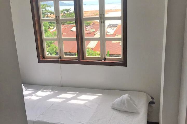 Room 19 of 43