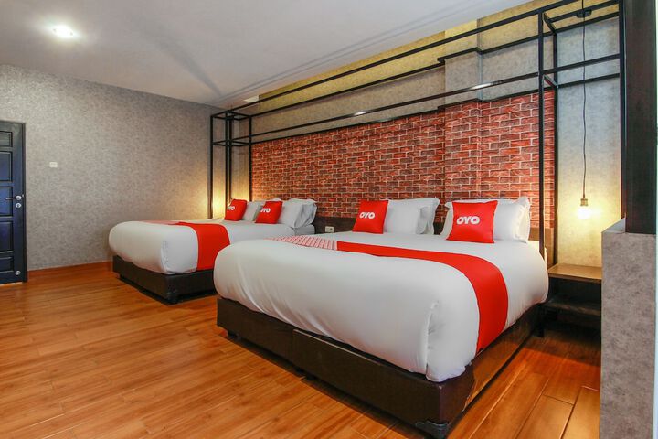 Room 20 of 33