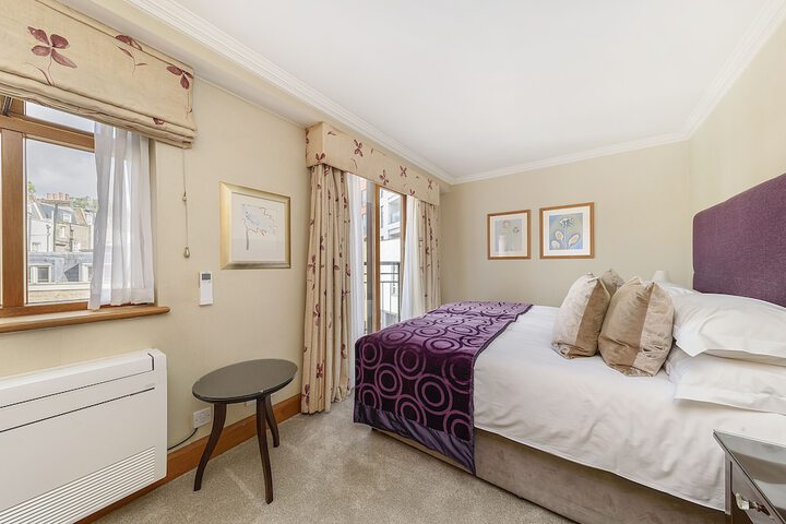 Room 25 of 154