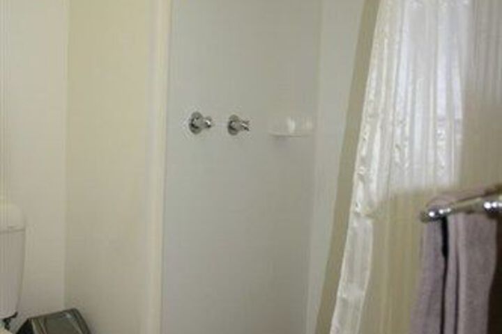 Room 13 of 22