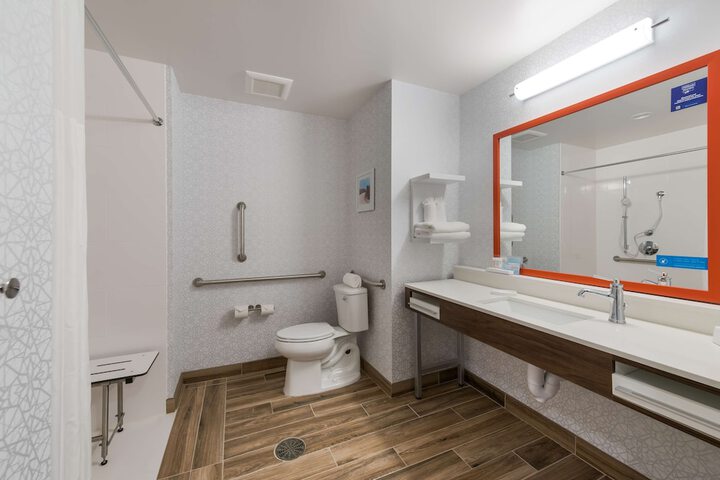 Bathroom shower