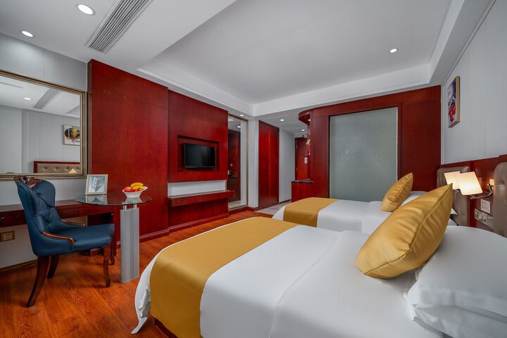 Room 26 of 70