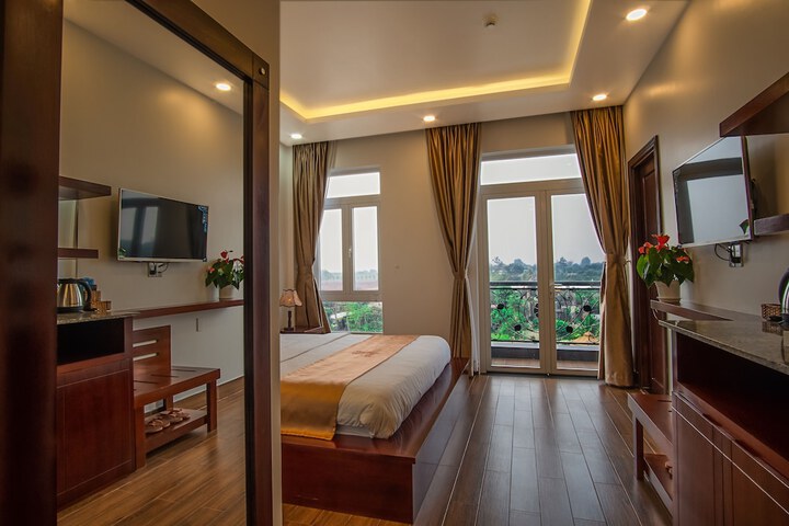 Room 8 of 30