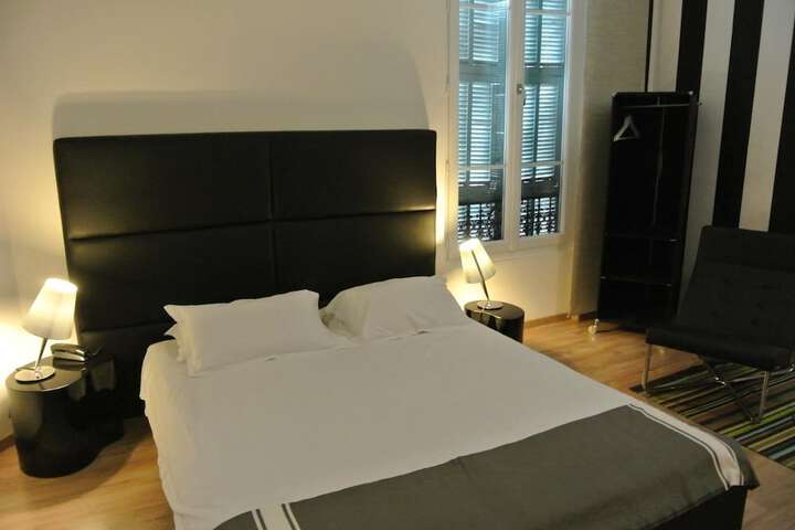 Room 27 of 65