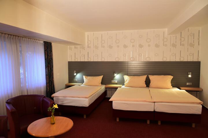 Room 9 of 49