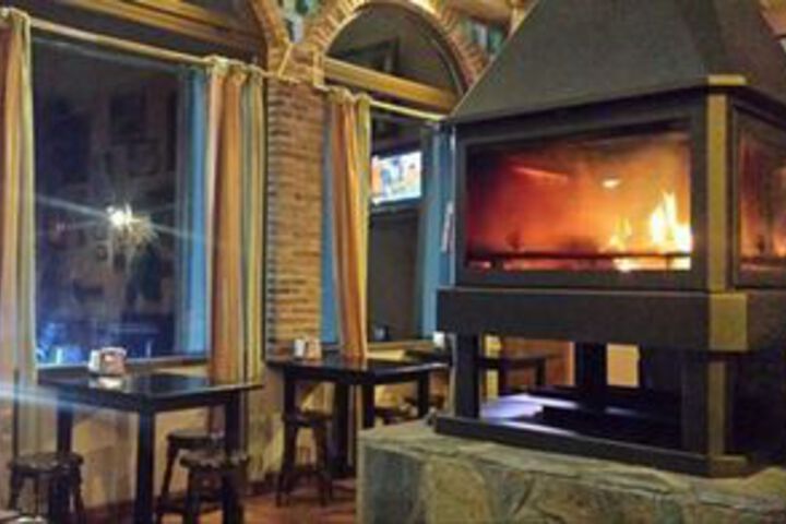 Lounge 77 of 169