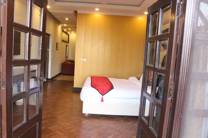 Room 14 of 69