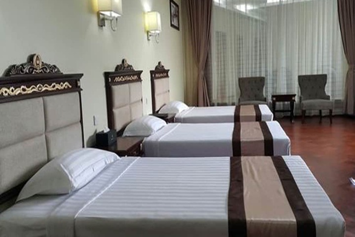Room 34 of 51