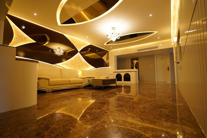 Hotel Interior 8 of 31