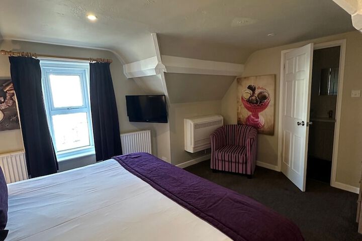 Room 63 of 193