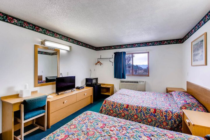 Room 10 of 26