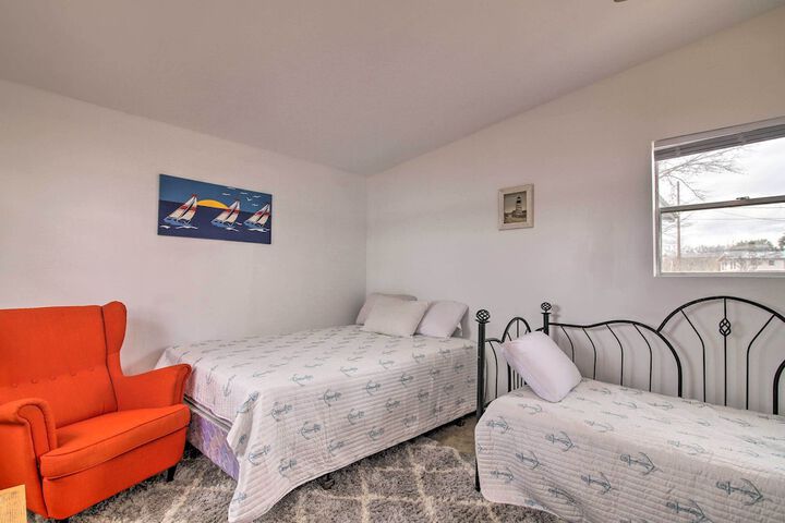 Room 9 of 33