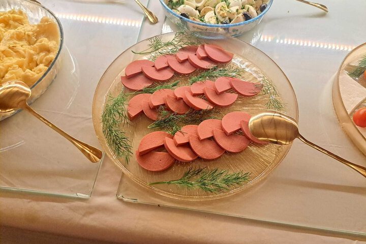 Dining 51 of 68