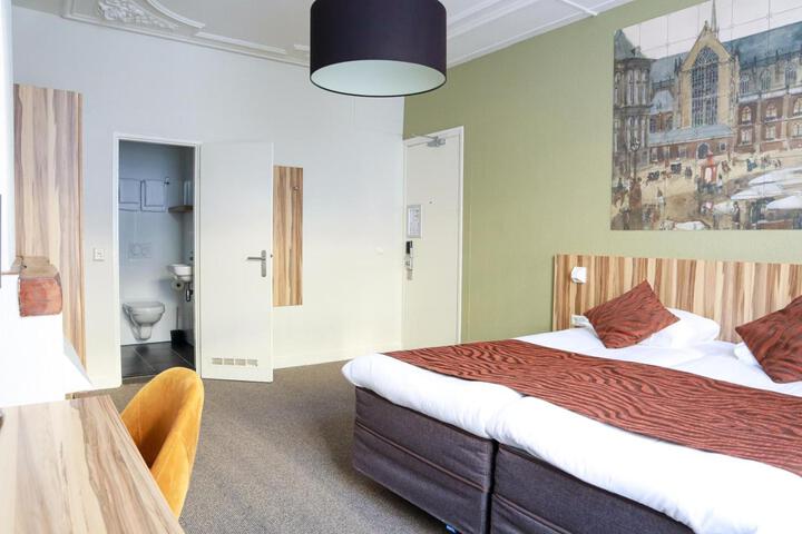 Room 55 of 112