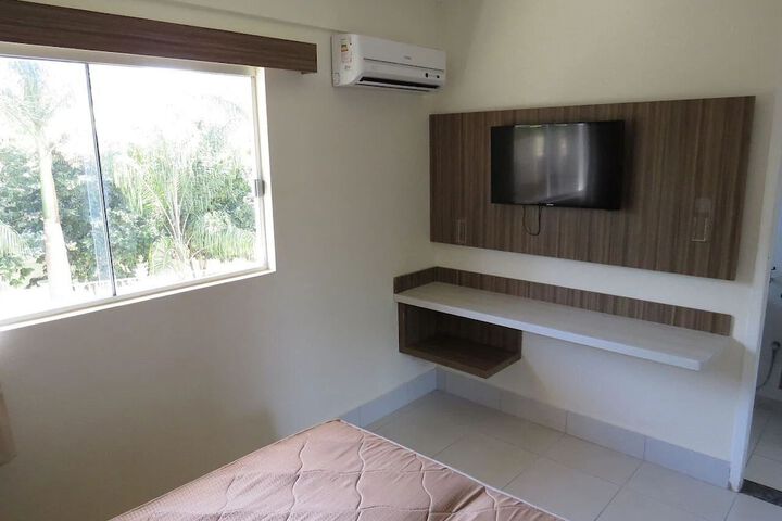 Room 2 of 37
