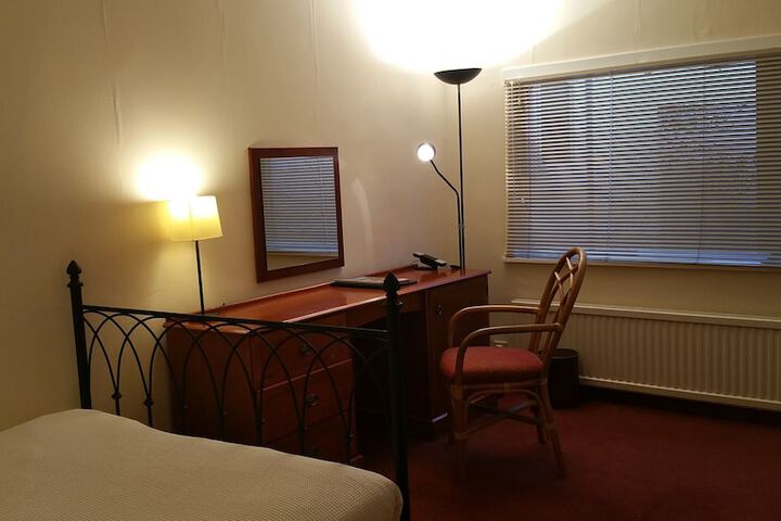 Room 8 of 69