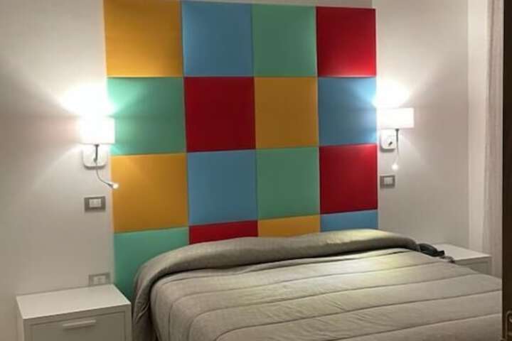Room 12 of 36