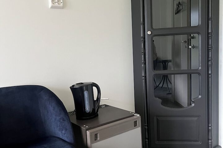 Room 11 of 49