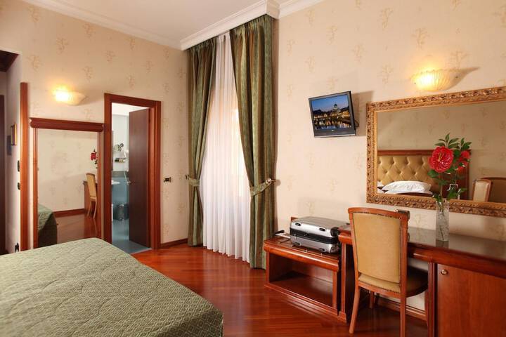 Room 34 of 66