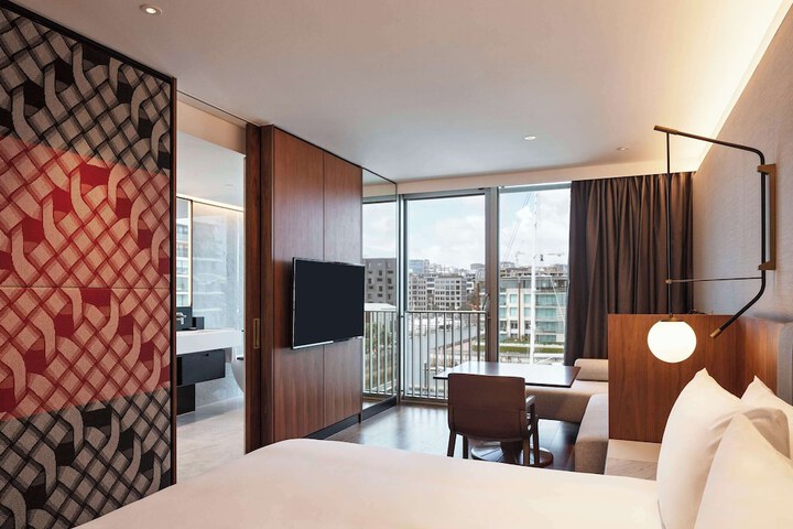 Room 12 of 73