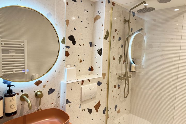 Bathroom Interior Photo