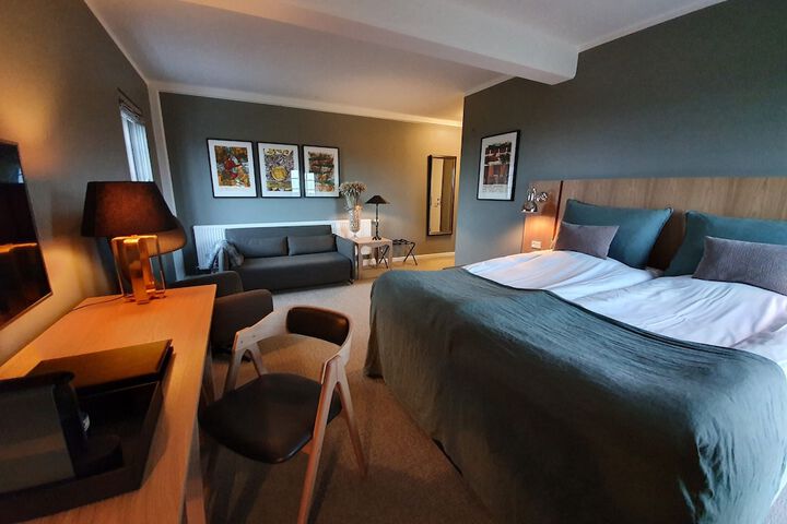 Room 13 of 53
