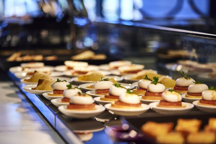 Dining 120 of 147