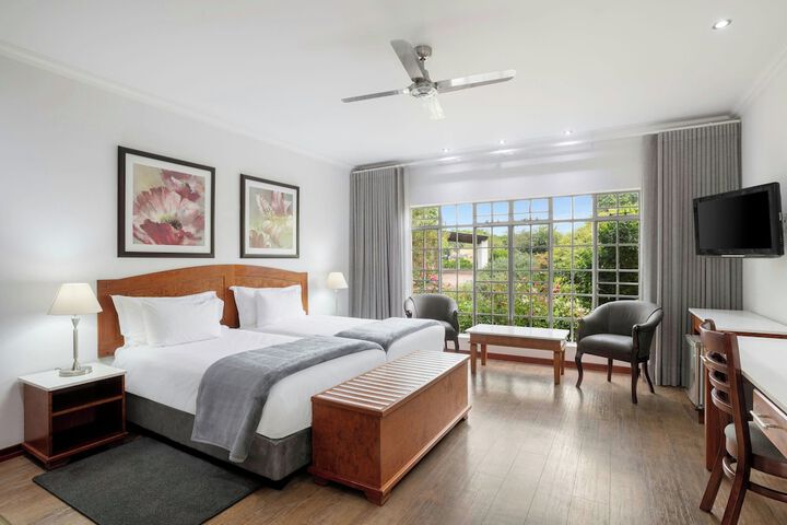 Room 40 of 201