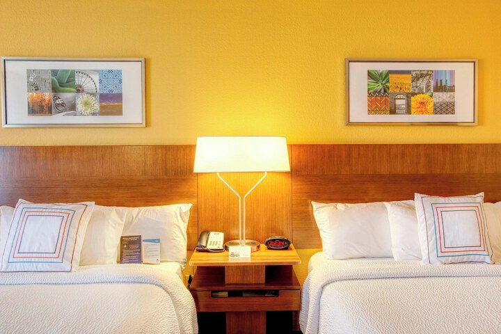Room 15 of 36