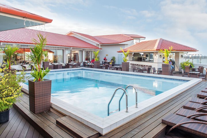 Hotel with Pool