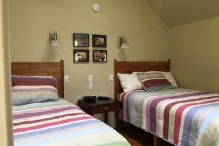 Room 7 of 9