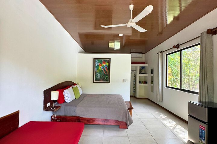 Room 4 of 193