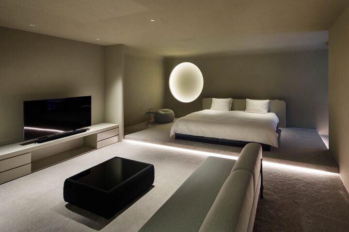Room 13 of 89